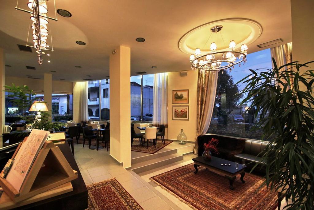 Palatino Rooms & Apartments Tripoli Exterior photo